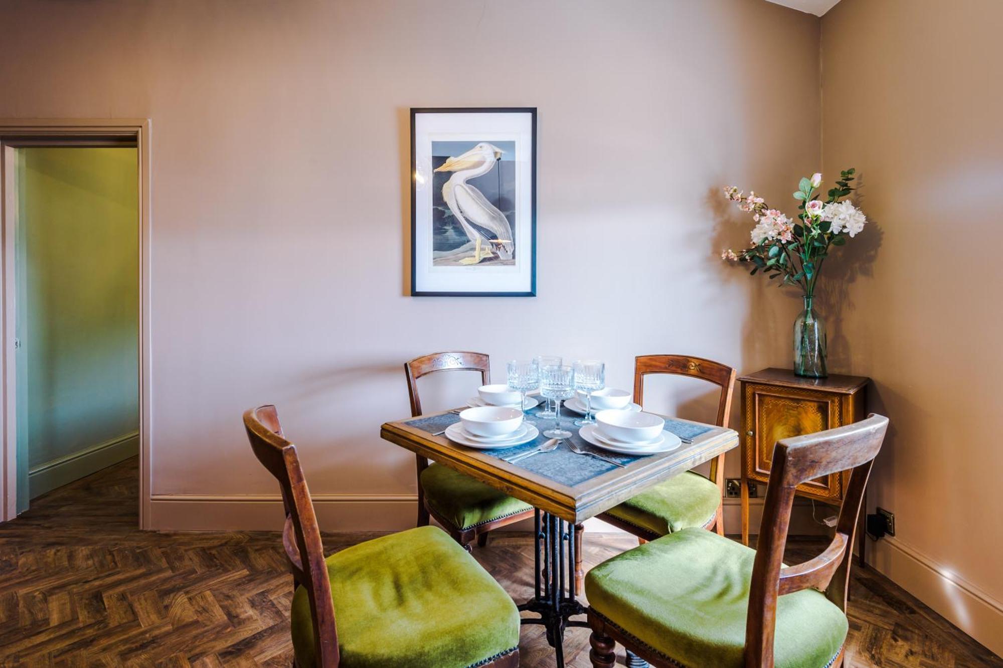 Russell Court By Orenda-Luxe Llandudno Exterior photo