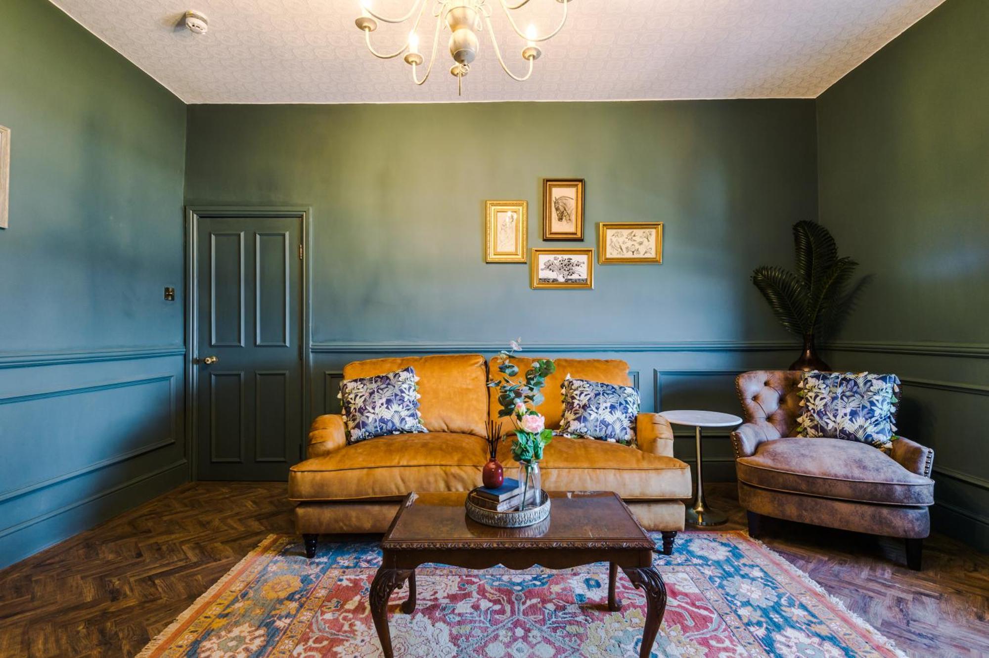 Russell Court By Orenda-Luxe Llandudno Exterior photo